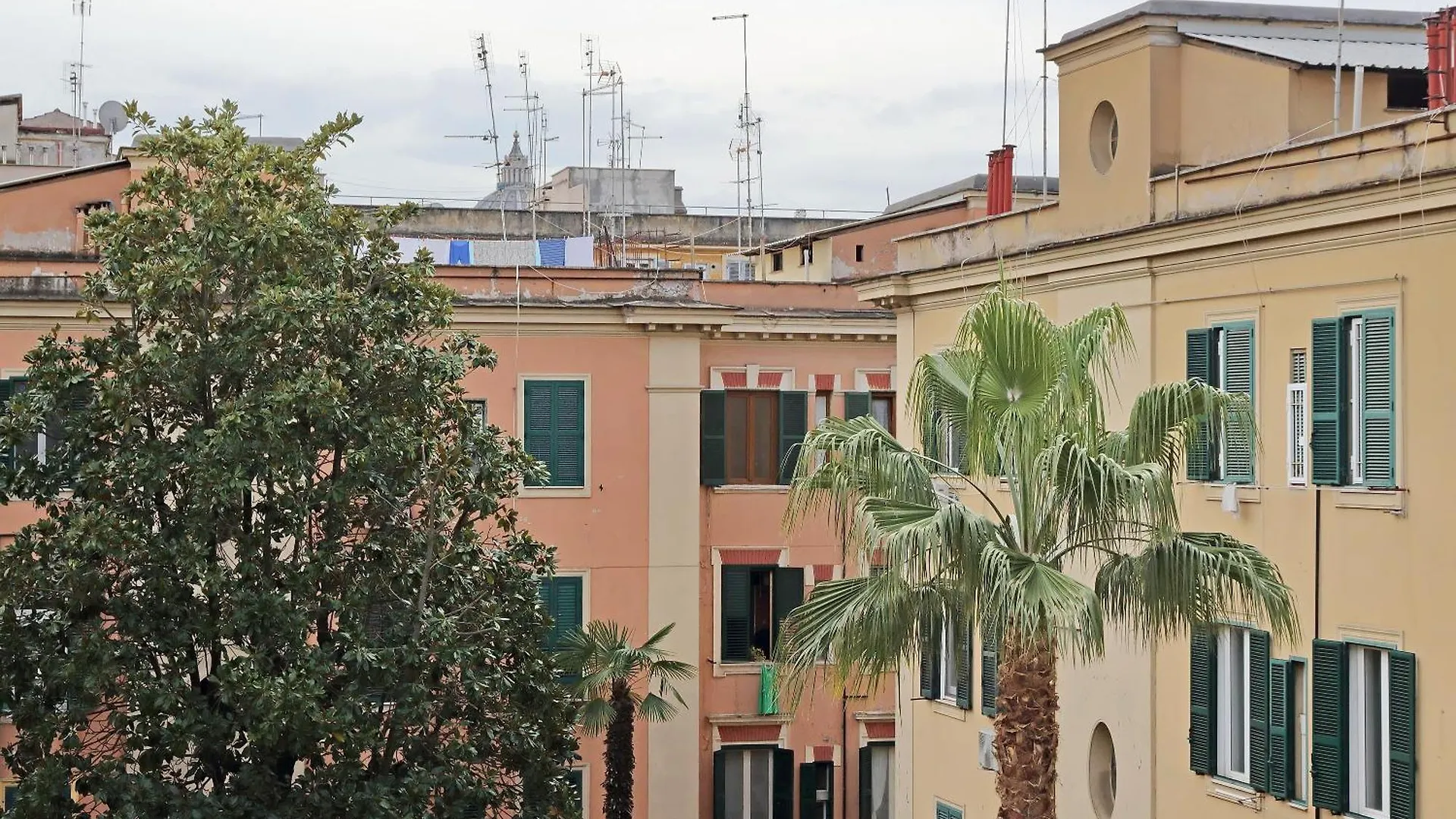 Vatican 47 Rome Apartment